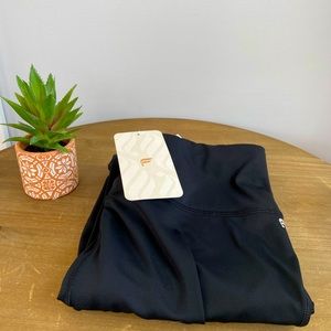 ✨ FABLETHICS high-waisted leggings (L) WITH TAG ♥️